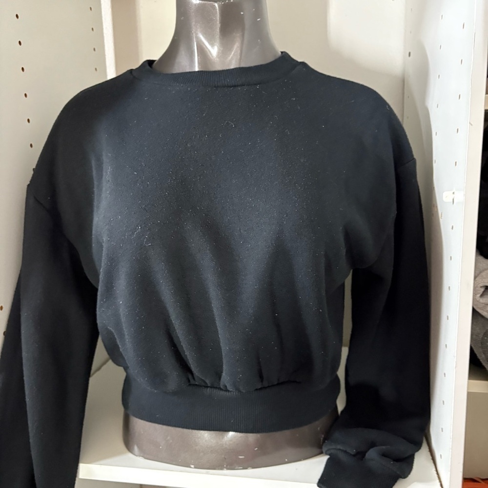 Woman’s wild fable crop top pull over sweatshirt, size medium - Picture 3 of 15